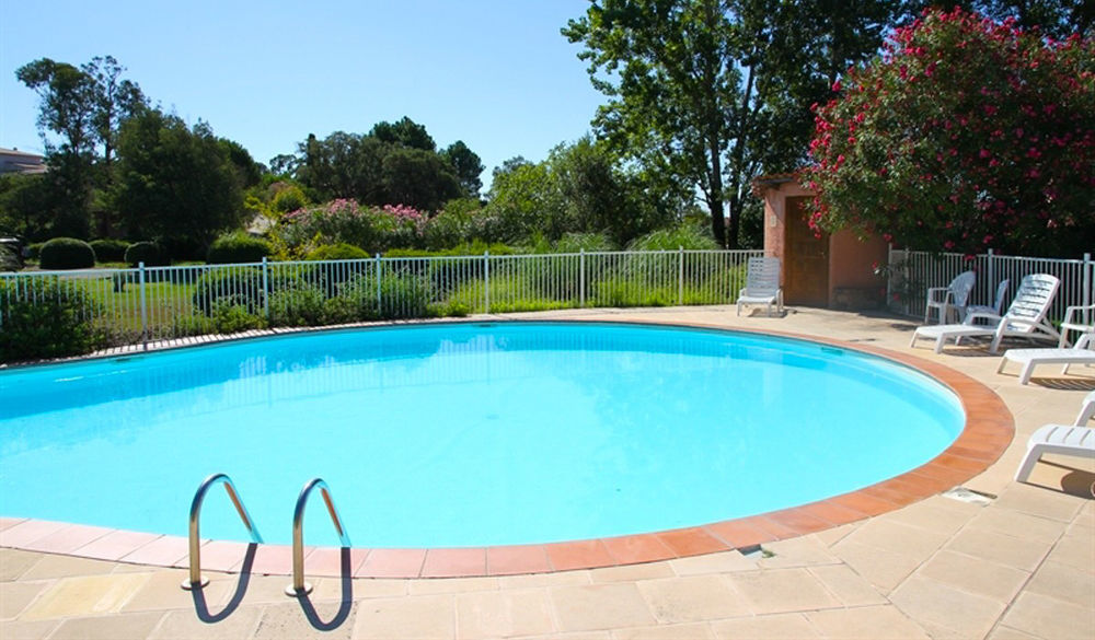 Pinarellu Complesso Residenziale Marina Di Pinarelloアパートホテル エクステリア 写真