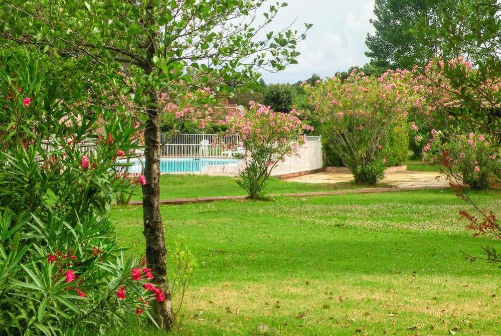Pinarellu Complesso Residenziale Marina Di Pinarelloアパートホテル エクステリア 写真