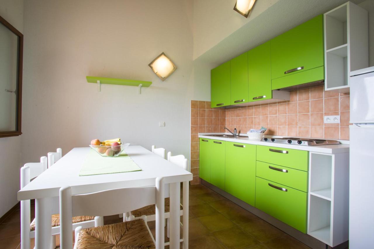Pinarellu Complesso Residenziale Marina Di Pinarelloアパートホテル エクステリア 写真